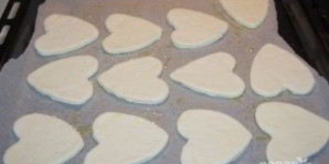 Рецепт мини-пицц в форме сердца на 14 февраля