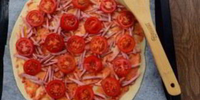 Рецепт пиццы домашней с колбасой