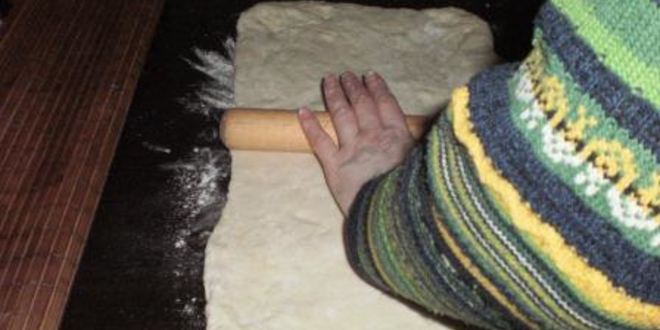 Рецепт пиццы на дрожжевом тесте по-домашнему