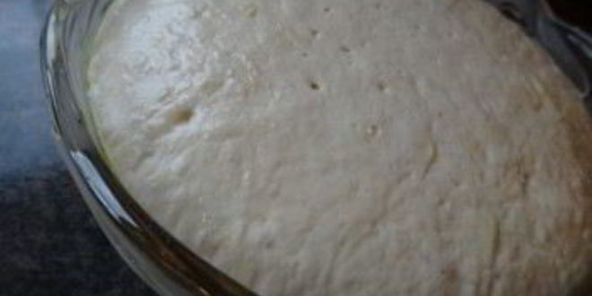 Рецепт пиццы с колбасой и грибами