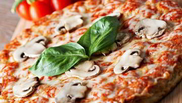 Рецепт Пиццы с моцареллой и грибами