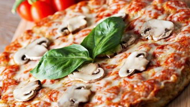 Рецепт пиццы с моцареллой и грибами
