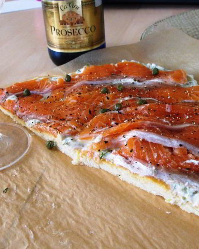 Рецепт пиццы с пьяным лососем