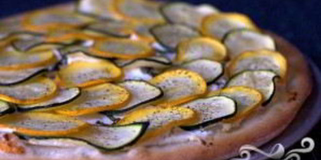 Рецепт пиццы с цуккини и козьим сыром