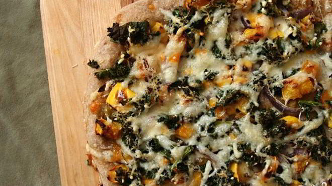 Рецепт пиццы со сквошем и капустой кале