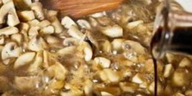 Рецепт цельнозерновой пиццы с шампиньонами и рикоттой