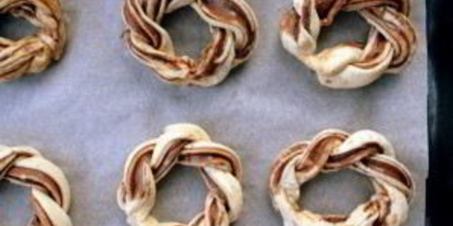 Рецепт крученых пончиков с нутеллой