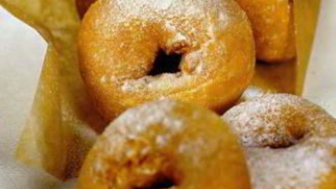 Рецепт пончиков с апельсиновым соусом