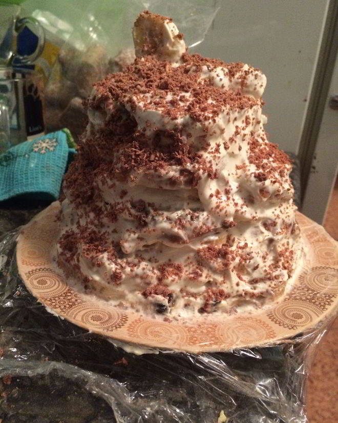 Рецепт сметанника с бананами из пряников без запекания