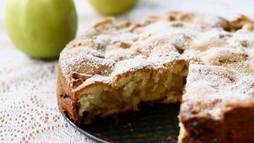 Рецепт Диетической яблочной шарлотки с медом на ржаной муке