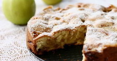 Рецепт Диетической яблочной шарлотки с медом на ржаной муке