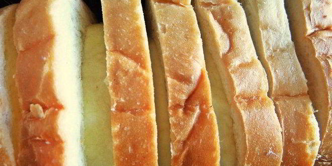 Рецепт хлебной шарлотки яблочно-ягодная