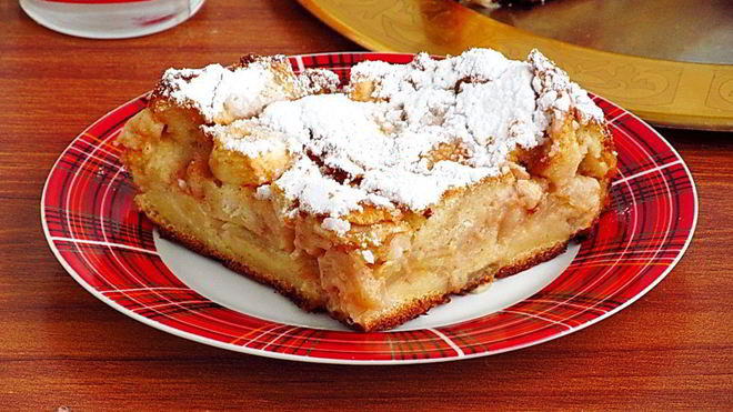 Рецепт шарлотки из белого хлеба