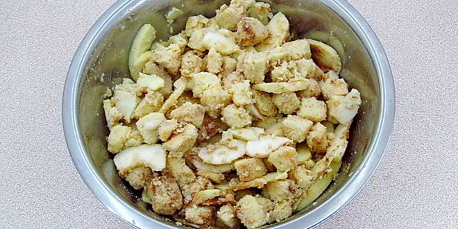 Рецепт шарлотки из белого хлеба