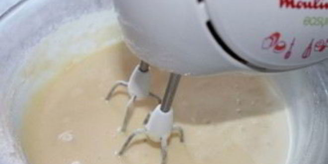 Рецепт шарлотки с бананами в мультиварке