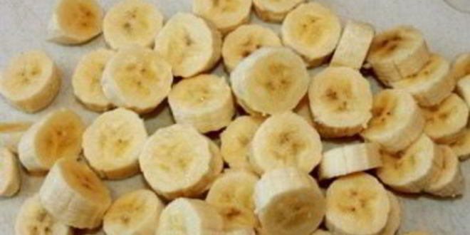 Рецепт шарлотки с бананами в мультиварке