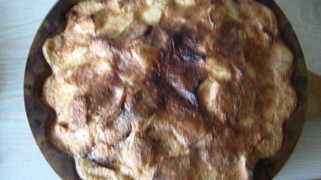 Рецепт шарлотки с безе