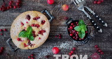 Рецепт Шарлотки с брусникой