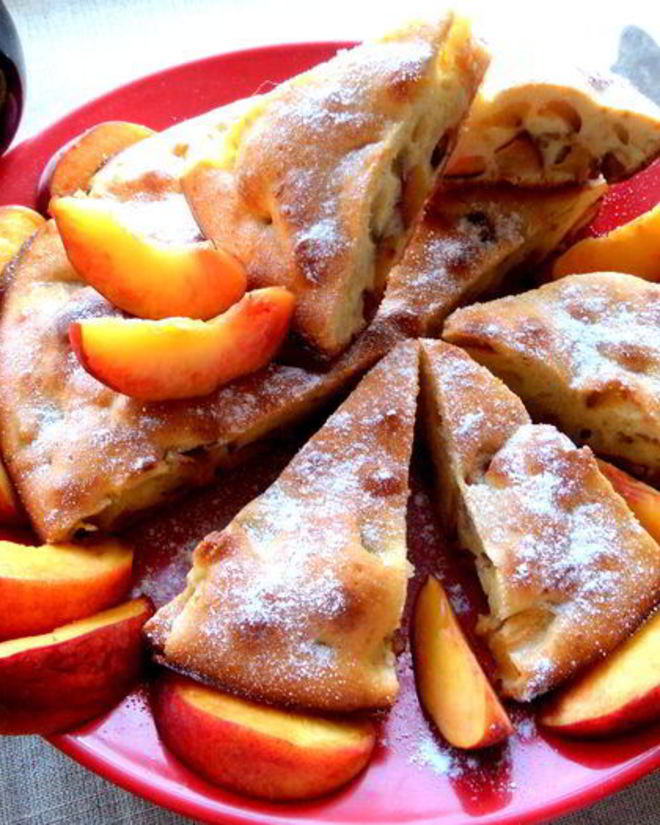 Рецепт шарлотки с нектаринами