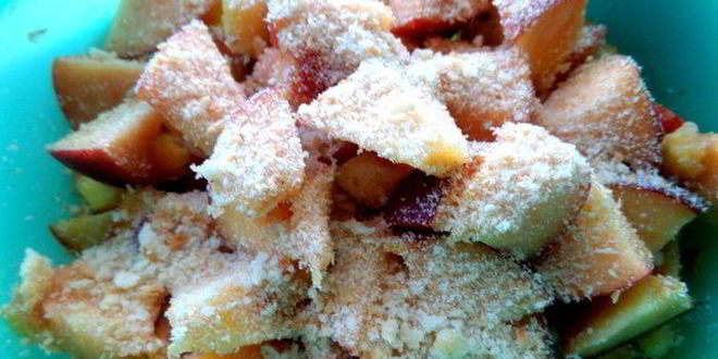 Рецепт шарлотки с нектаринами