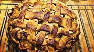 Рецепт Шарлотки с ревенем и яблоками