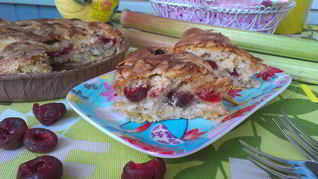 Рецепт Шарлотки с ревенем, вяленой вишней и пряностями