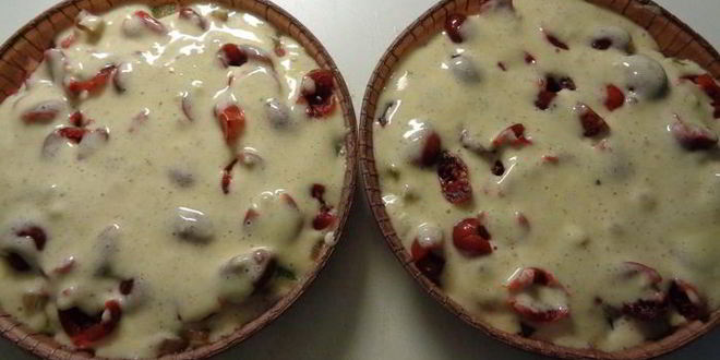 Рецепт шарлотки с ревенем, вяленой вишней и пряностями