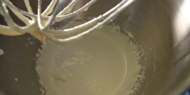 Рецепт шарлотки с ревенем, вяленой вишней и пряностями