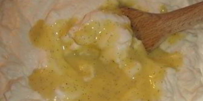 Рецепт шарлотки с шоколадно-малиновым муссом и воздушным ванильным кремом