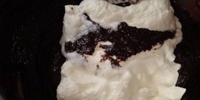 Рецепт шарлотки с шоколадно-малиновым муссом и воздушным ванильным кремом