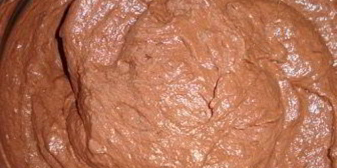 Рецепт шарлотки с шоколадно-малиновым муссом и воздушным ванильным кремом