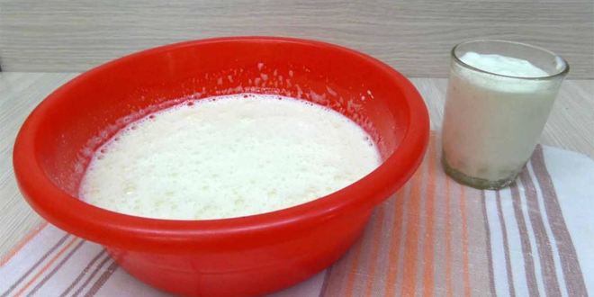 Рецепт шарлотки с вишней и яблоками на простокваше