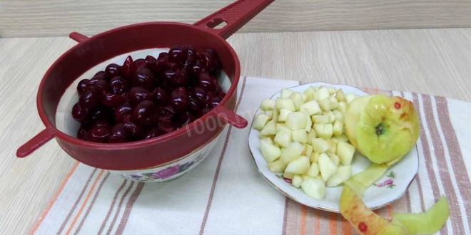 Рецепт шарлотки с вишней и яблоками на простокваше