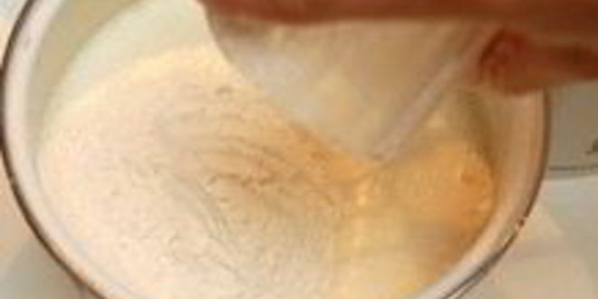 Рецепт шарлотки с замороженными яблоками