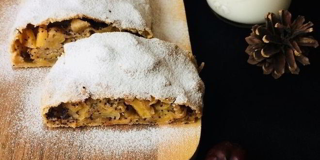 Рецепт Штруделя с айвой, яблоками и маком