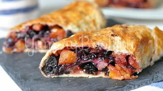 Рецепт Штруделя с фруктами и сухофруктами