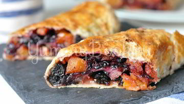 Рецепт Штруделя с фруктами и сухофруктами