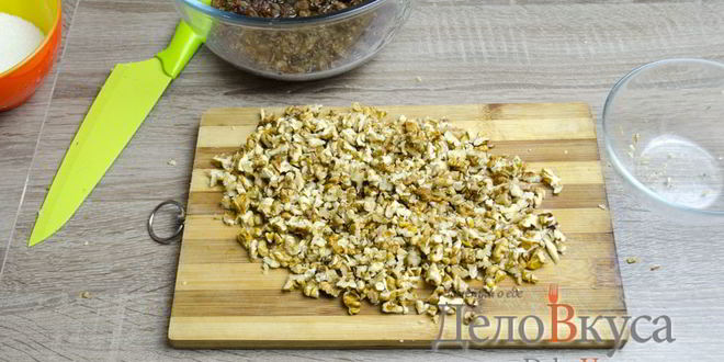 Рецепт штруделя с яблоками, изюмом и грецкими орехами