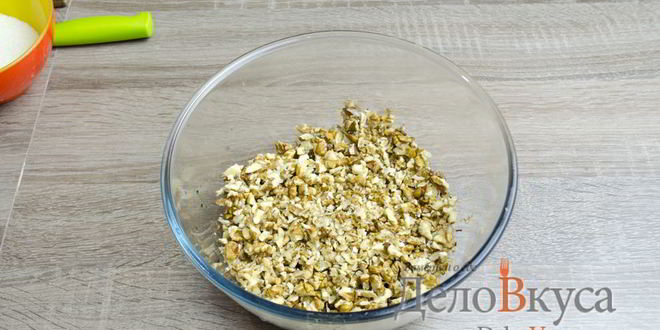 Рецепт штруделя с яблоками, изюмом и грецкими орехами