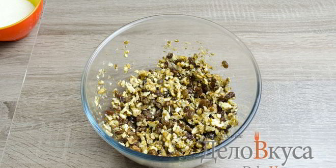 Рецепт штруделя с яблоками, изюмом и грецкими орехами