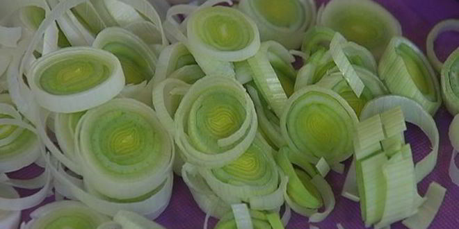 Рецепт штруделя с запеченным красным перцем и луком-пореем