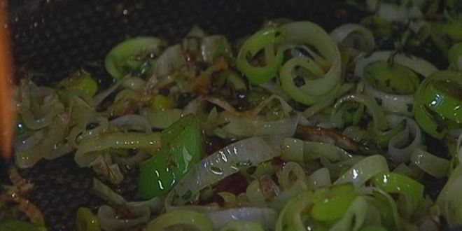 Рецепт штруделя с запеченным красным перцем и луком-пореем