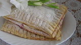 Рецепт Вишневого штруделя с крыжовником