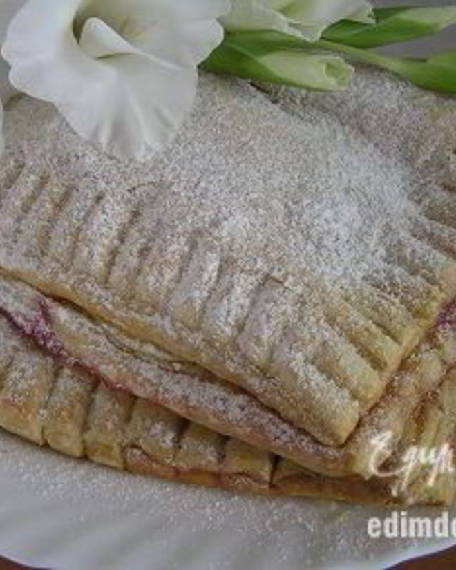 Рецепт вишневого штруделя с крыжовником