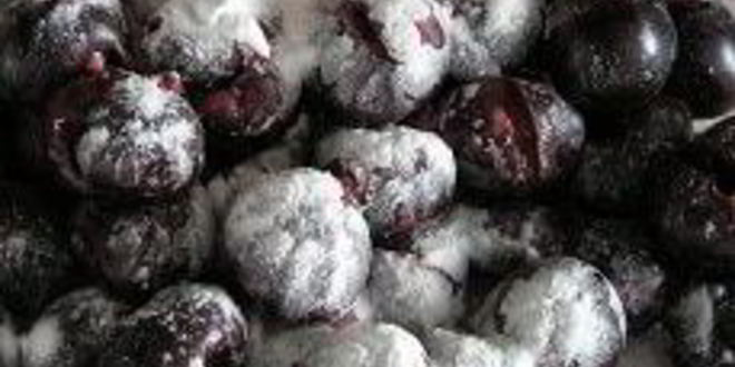 Рецепт вишневого штруделя с крыжовником