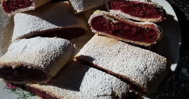 Рецепт Вишневого штруделя