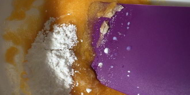 Рецепт яблочно-сливового штрудель с ванильным соусом