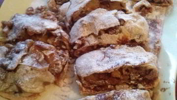Рецепт Яблочного штруделя с грецкими орехами