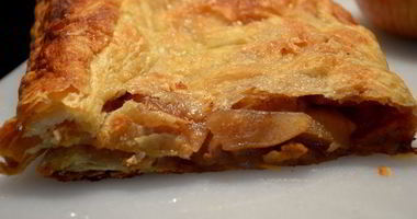 Рецепт Яблочного штруделя с корицей