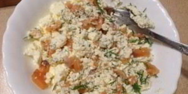 Рецепт слоеных конвертиков с лососем и брынзой